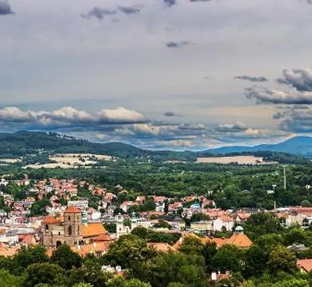 アパート Panorama Klodzka - Apartament Z Oblednym Widokiem クウォツコ